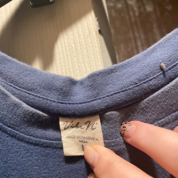 Womans destressed tee - Picture 3 of 3